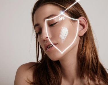 Why does an SPF 50 sunscreen block 98% of UV rays?